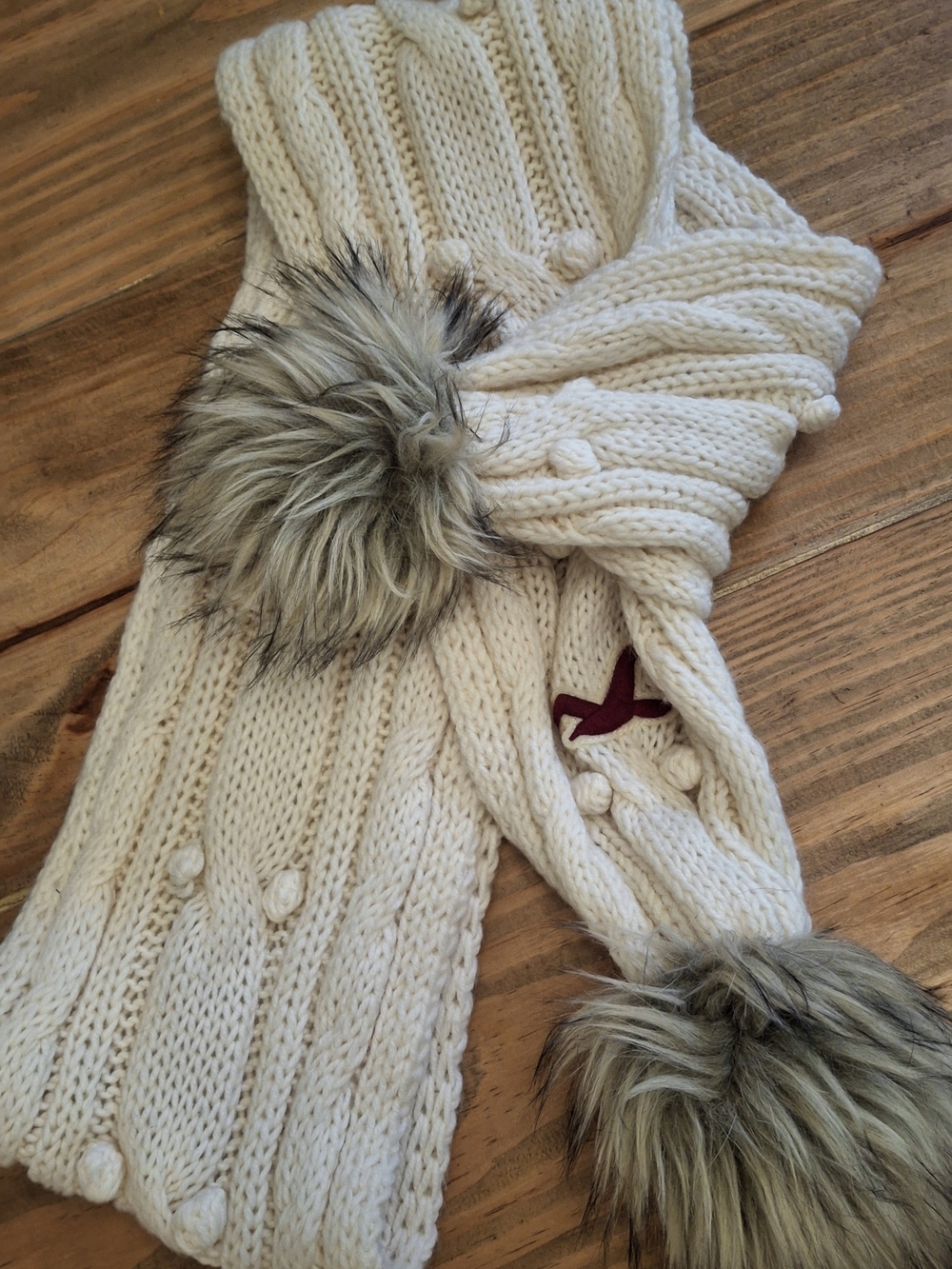 Hollister Cream Cable Knit Scarf with Maroon Logo Patch